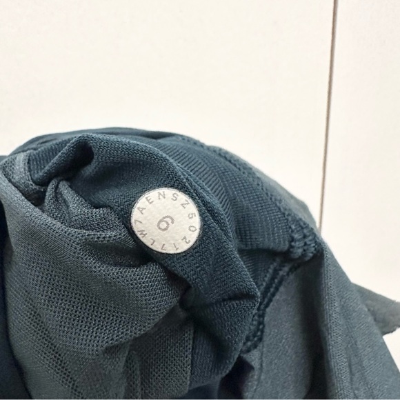 Lululemon Home Stretch Short 3" In Submarine Size 6 - Picture 8 of 9